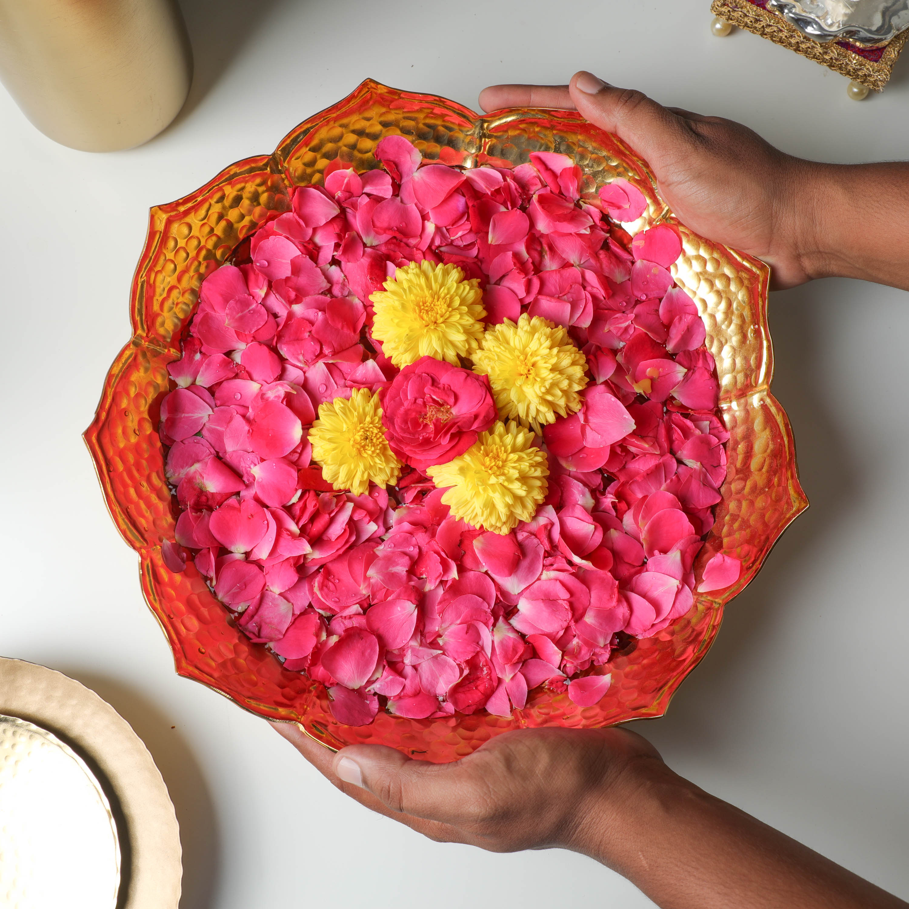 Lotus-Shaped Urli